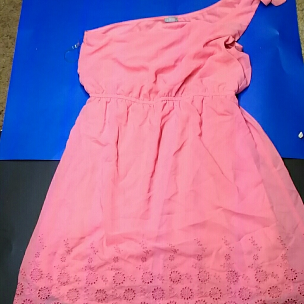 Dress - Picture 2 of 3